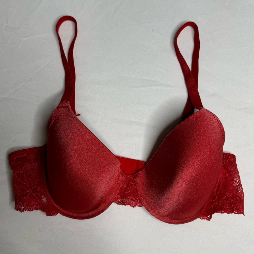 Wacoal Red Foam Cup Basic Beauty Underwire Contour Lace Band Bra Size 36B 853127